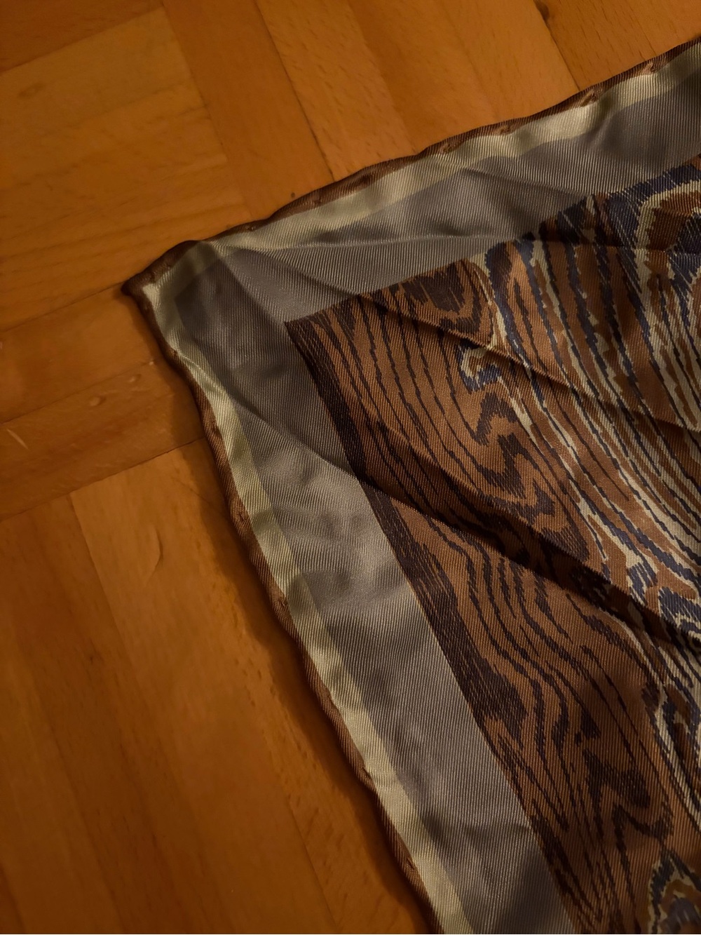RICHARD ALLAN Pure Silk Scarf - Picture 4 of 10